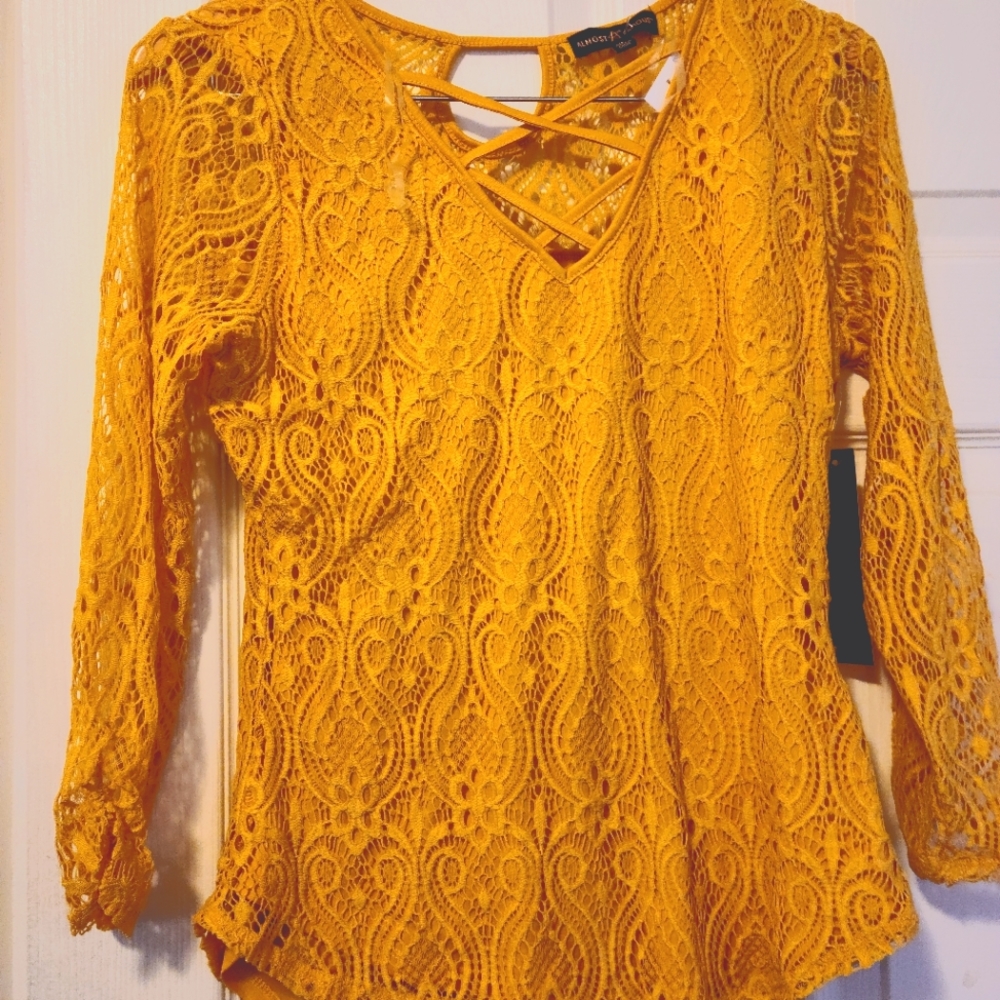 2//$10 NWT Yellow Lace Top